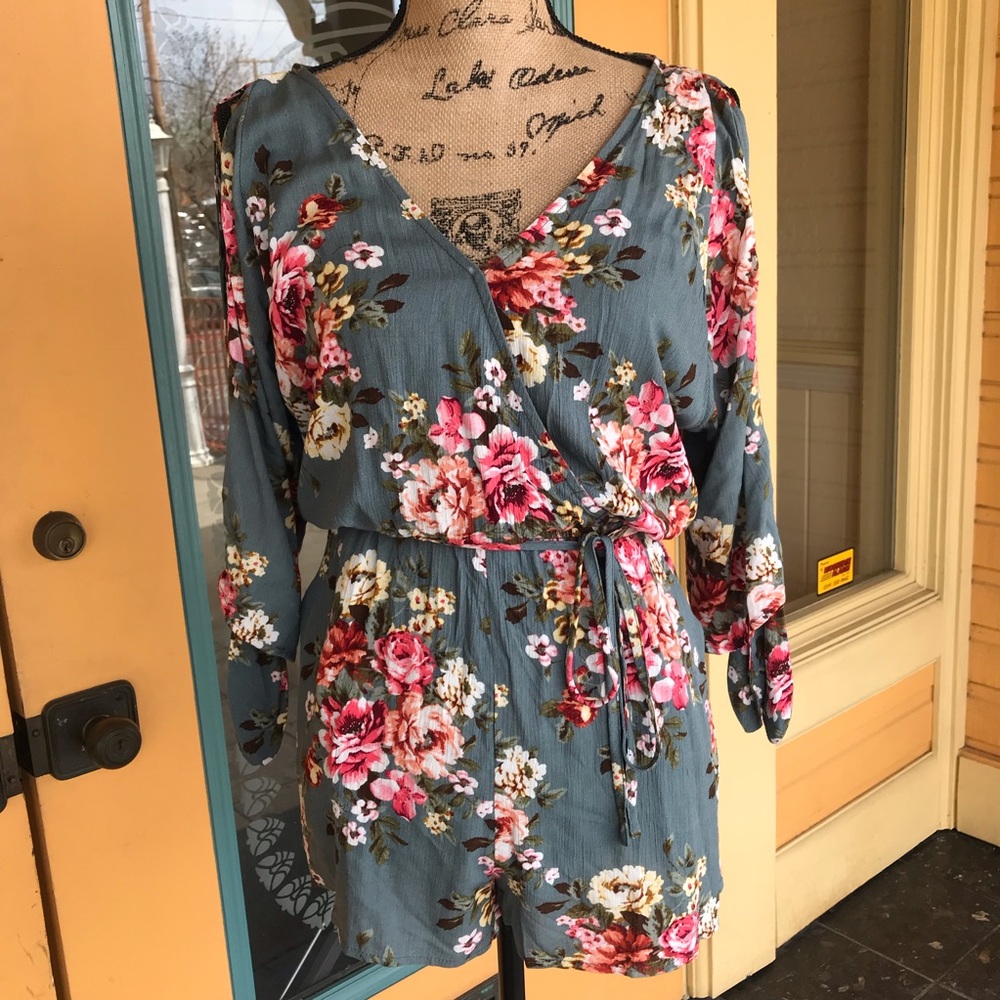 One piece Romper/shorts